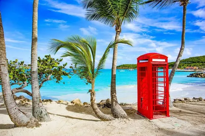 Dickenson Bay Beach - Nature attraction in the Caribbean