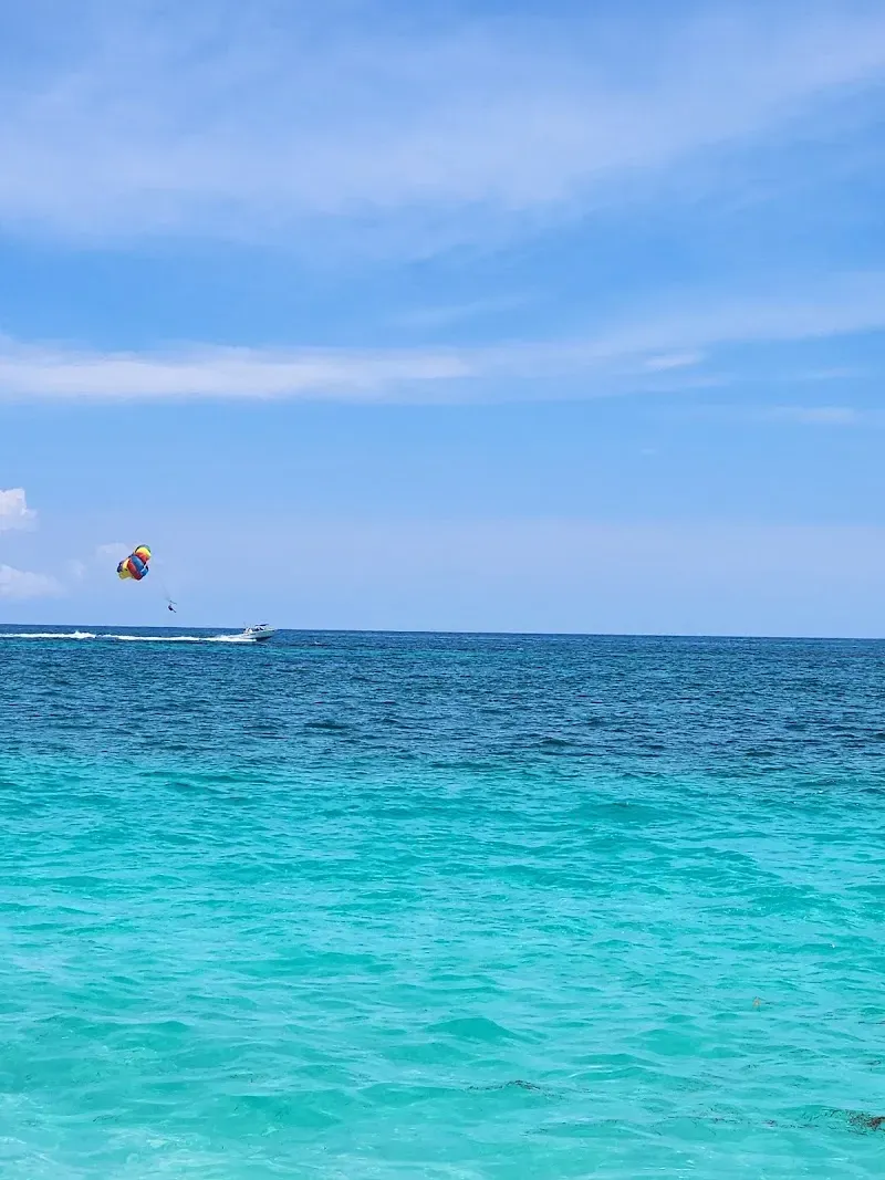 Cabbage Beach Public Access