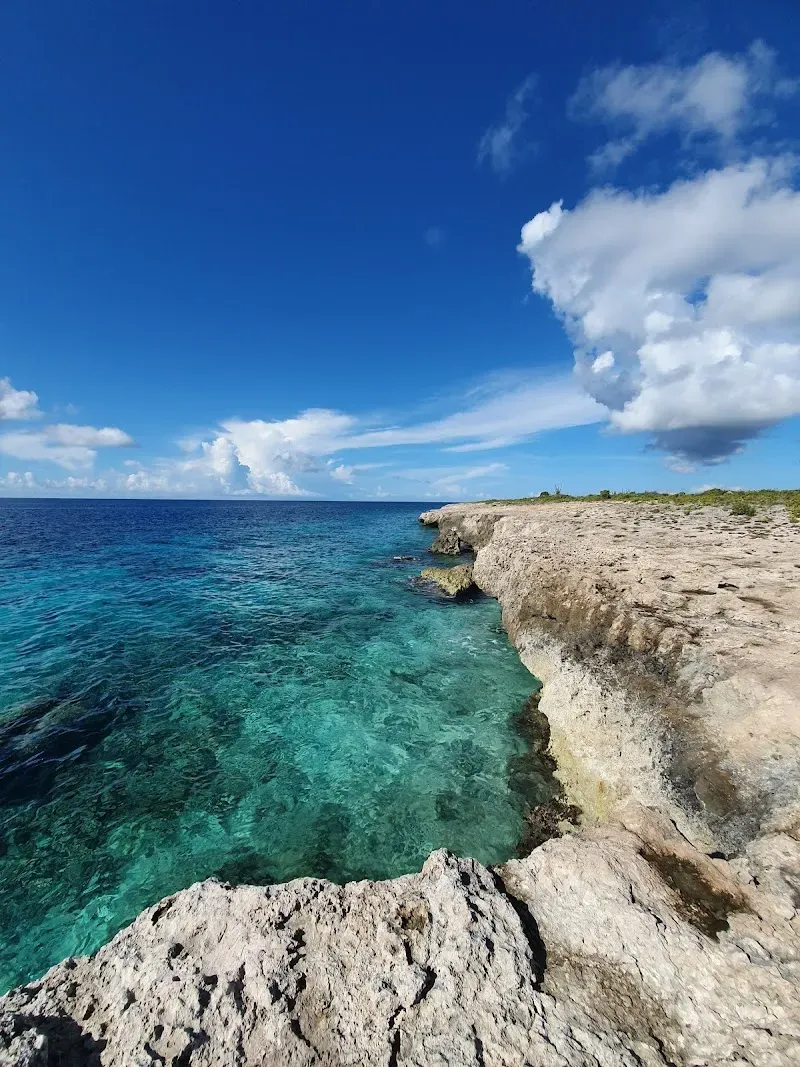 Tolo Divesite (Ol' Blue, 13) - Nature attraction in the Caribbean