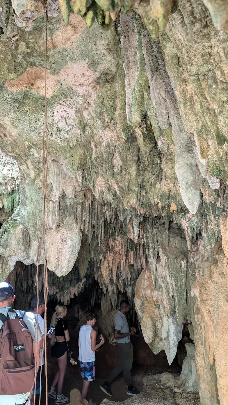 Crystal Caves Old Man Cay Grand Cayman - Nature attraction in the Caribbean