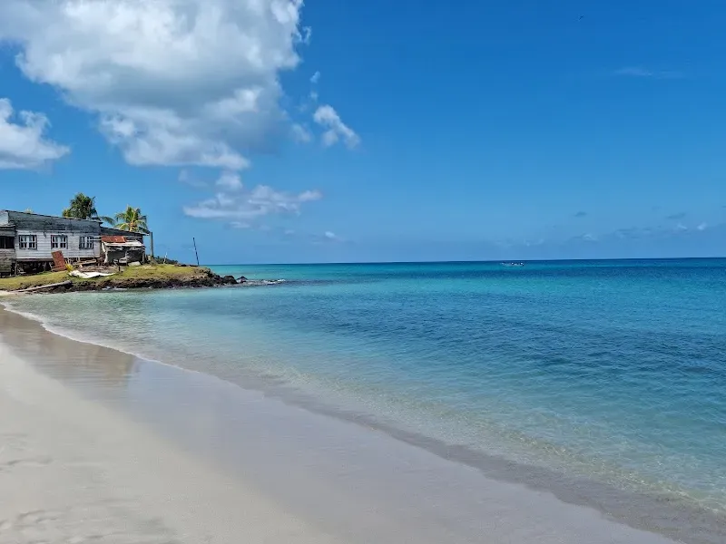 Bahía de los Ojos Azules de Tavicito - Nature attraction in the Caribbean