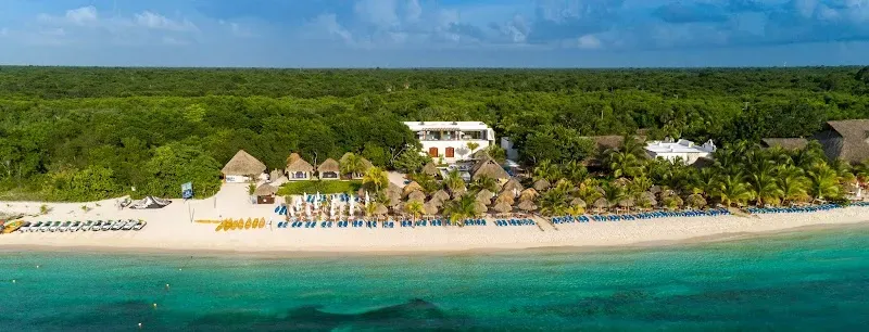 Mr Sanchos Beach Club - Nature attraction in the Caribbean