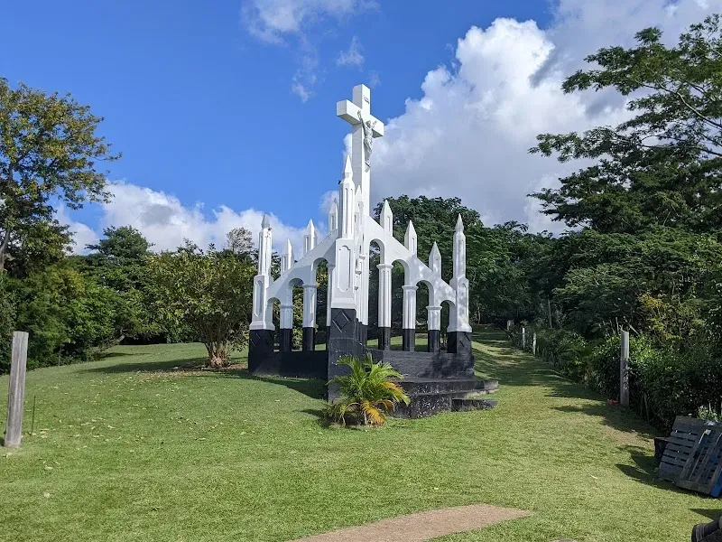 Morne Bruce Cross - Historical attraction in the Caribbean