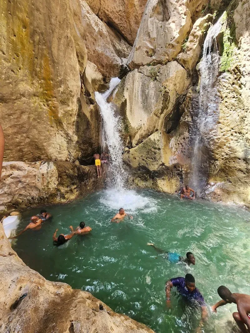 Cane River Falls - Nature attraction in the Caribbean