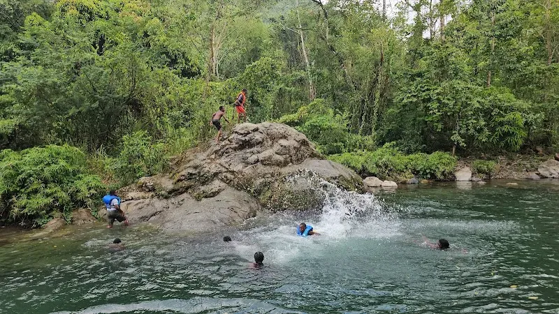 Dam Head Spanish River - Nature attraction in the Caribbean