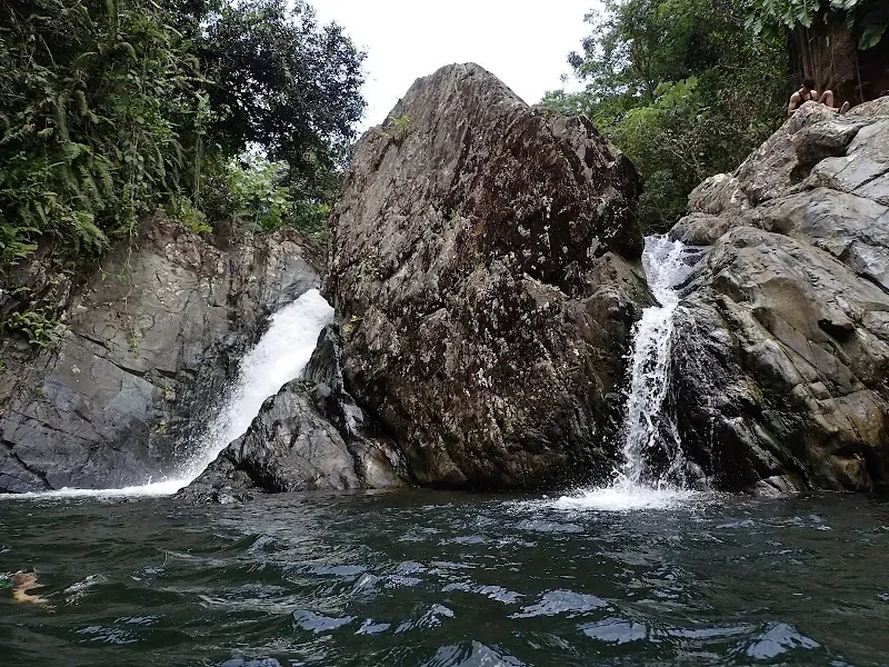 Las Tinajas Falls - Nature attraction in the Caribbean