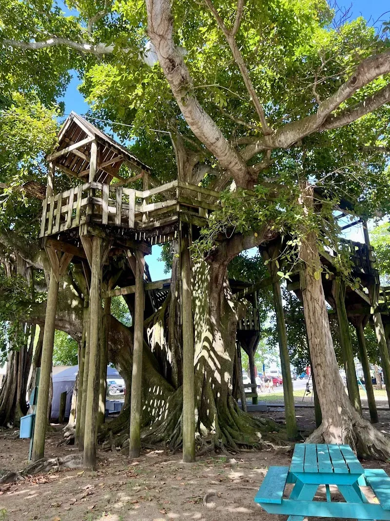 Parqué Colón - Nature attraction in the Caribbean