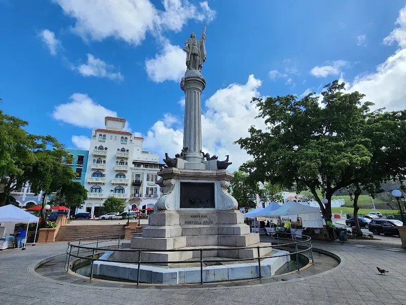 Plaza Colón - Historical attraction in the Caribbean