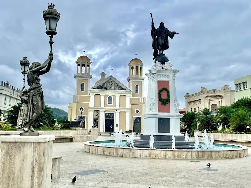 Plaza Cristóbal Colón - Nature attraction in the Caribbean