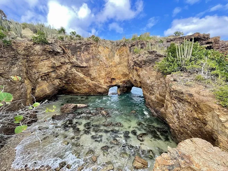 David's Hole - Nature attraction in the Caribbean