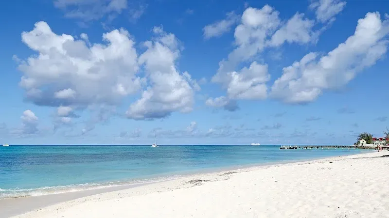 Cockburn Town Beach - Nature attraction in the Caribbean