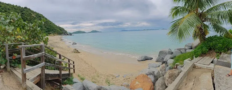 Mountain Trunk Bay - Nature attraction in the Caribbean
