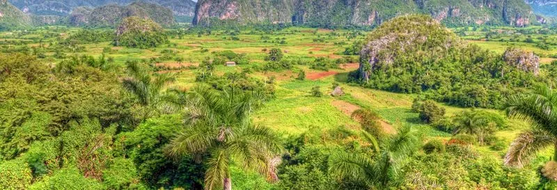 Randonnée dans la Sierra del Infierno au lever du soleil