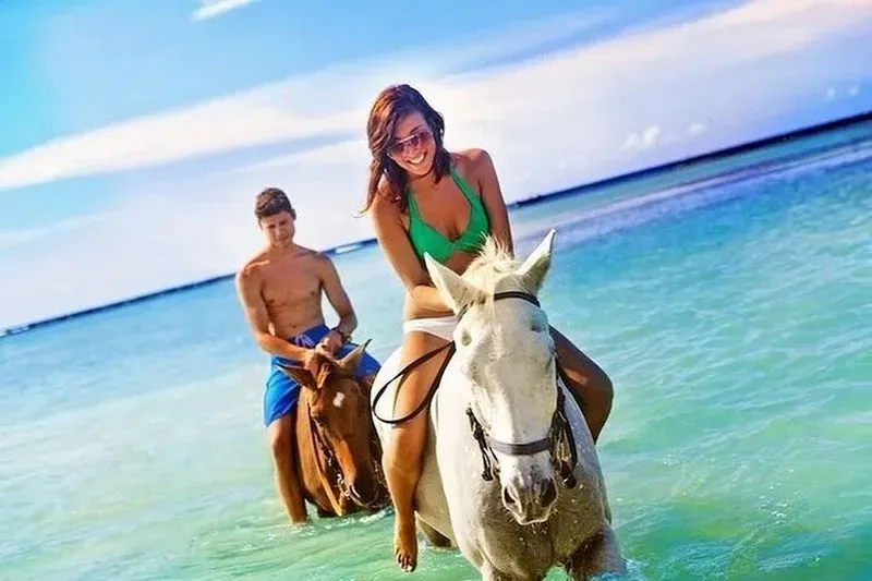 Horseback Riding, Shopping & Lunch in Ocho Rios