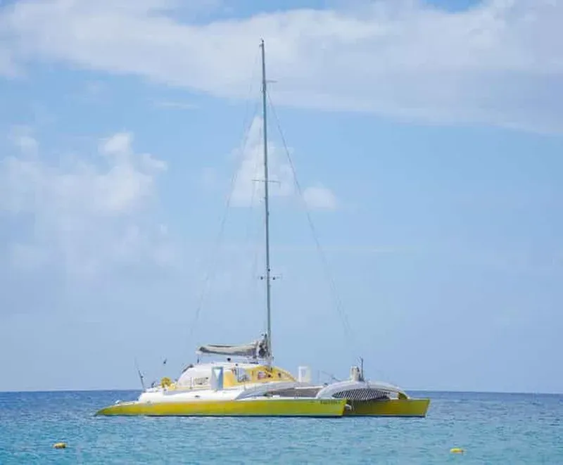 Kitts 4 heures de voile et de plongée avec masque et tuba avec open bar et déjeuner