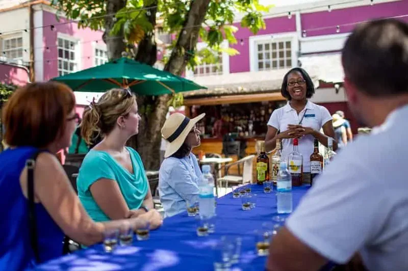 Nassau: Rum Tastings and Culinary Walking Tour