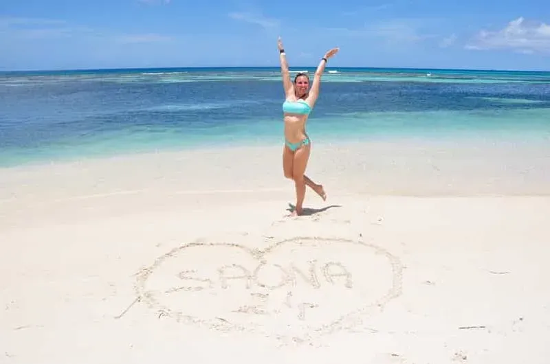 Saona Island: catamaran/speedboat excursion to a dream beach