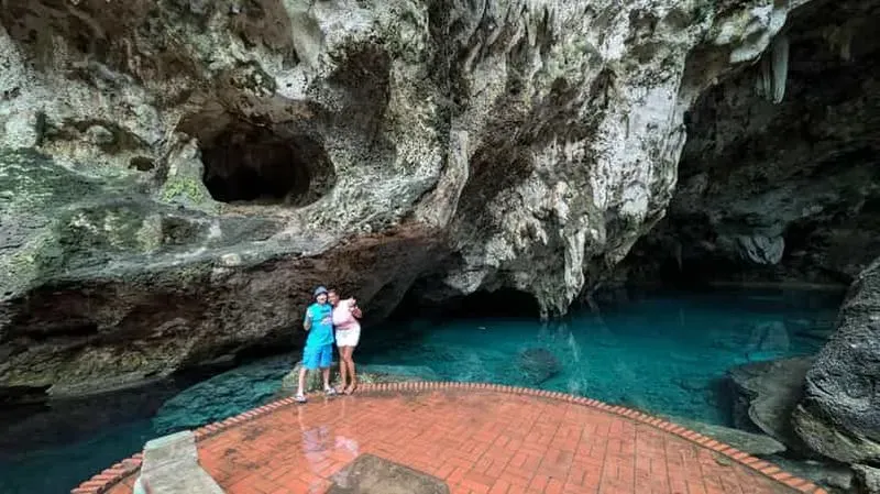 Santo Domingo: Los Tres Ojos, Boca Chica, and More