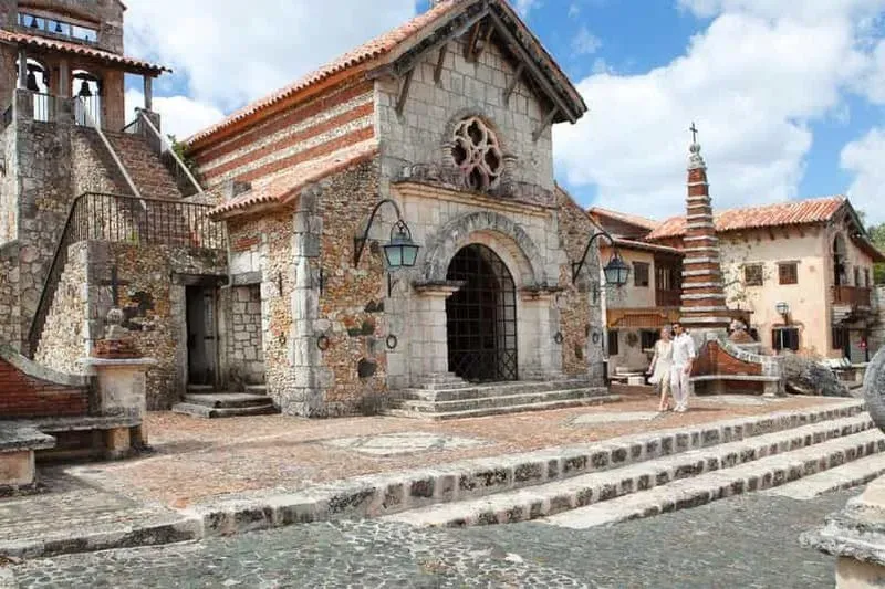 Punta Cana: Full-day excursion to Saona Island and Altos de Chavón