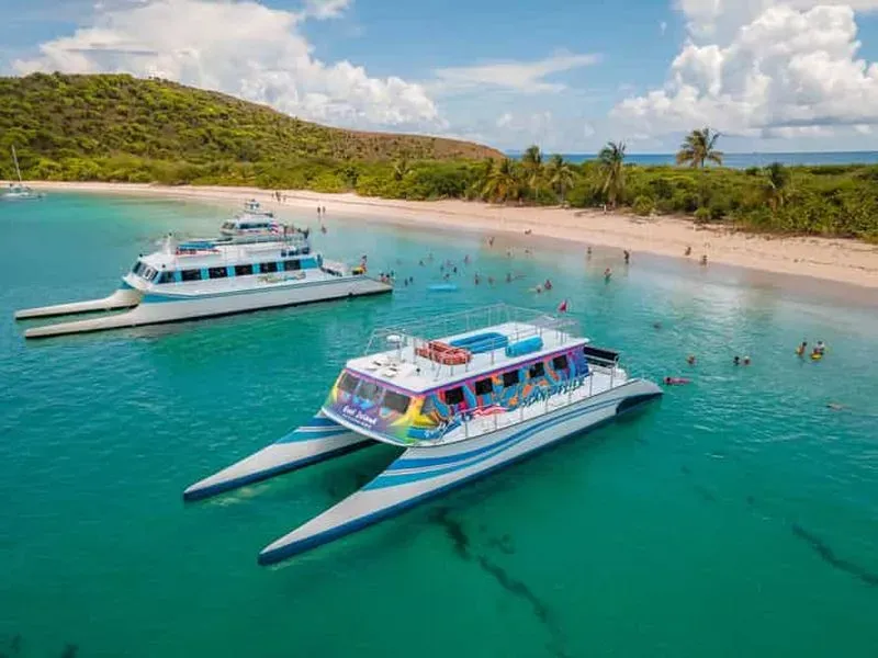 From Fajardo: Full-Day Catamaran Tour of the Culebra Islands