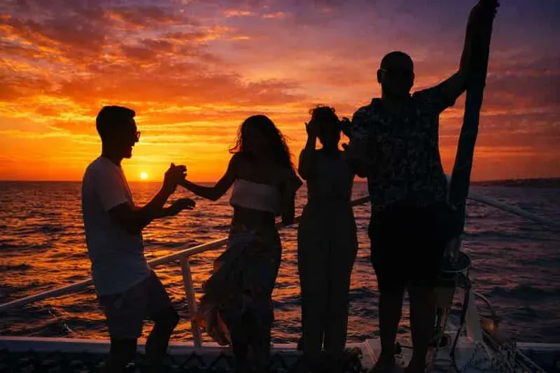 Curaçao: Sunset Catamaran Cruise with Open Bar