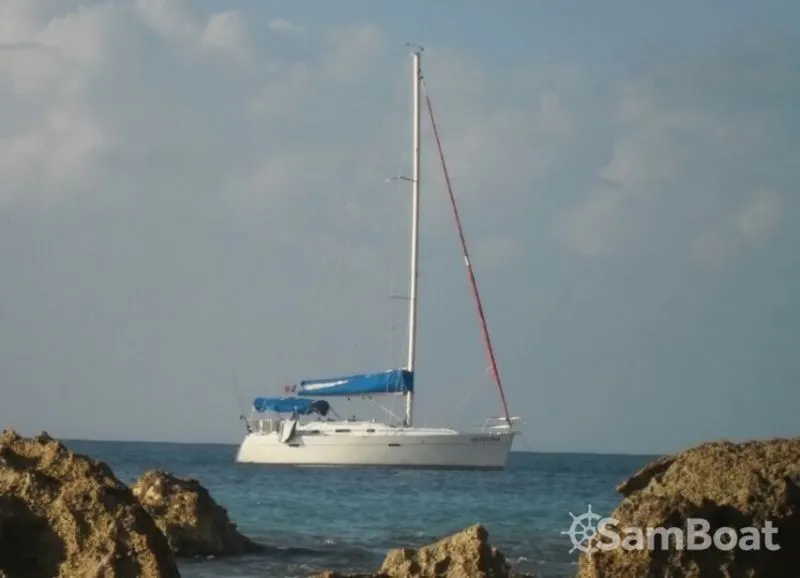 Boat rental - Bénéteau Oceanis 343 (Sailboat)