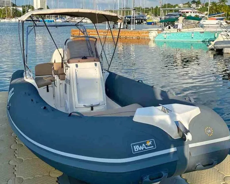 Boat rental - Bwa Sport 22 GTO (Semi-rigid)