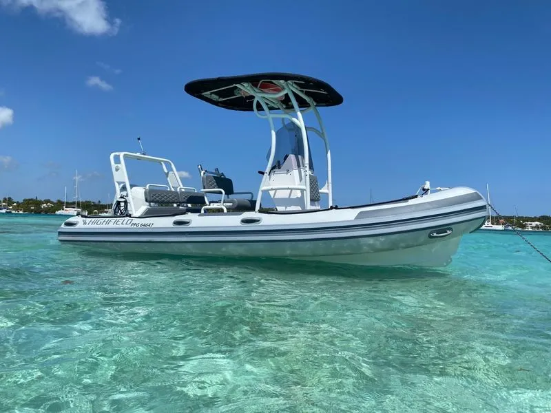 Boat rental - Highfield Patrol 540 (Semi-rigid)