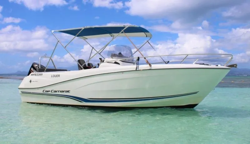 Boat rental - Jeanneau Cap Camarat 6.5 CC Serie 3 (Motorboat)