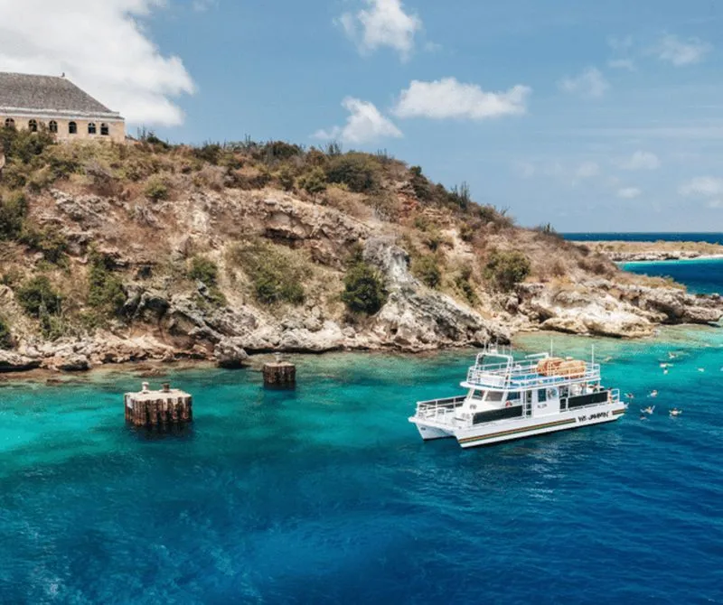 Curaçao: Cruise with Snorkeling, BBQ Lunch and Open Bar - experience in Curaçao