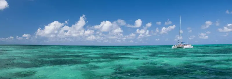 Excursion to Cayo Blanco by catamaran