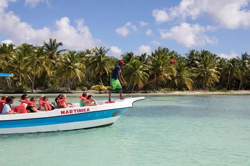 Excursion to Saona Island and Altos de Chavón from Punta Cana
