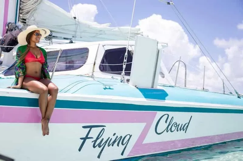 Full-Day Sailing and Snorkeling with Turtles