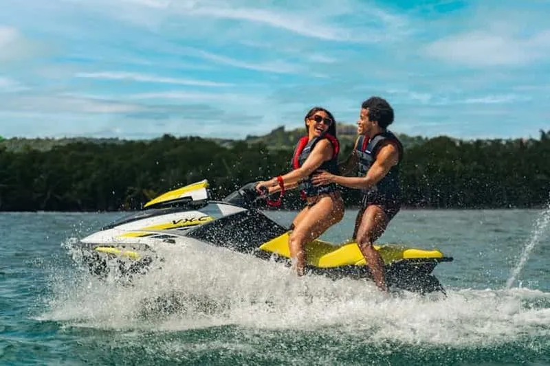 Luquillo: Guided jet ski tour of Luquillo beach - experience in Puerto Rico