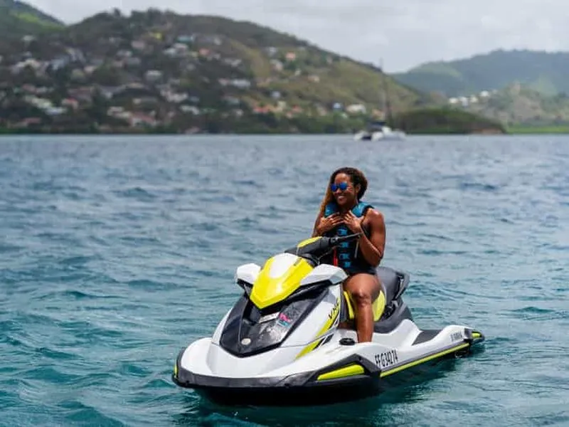 Martinique: 1-hour jet ski tour of the bays of Le Marin