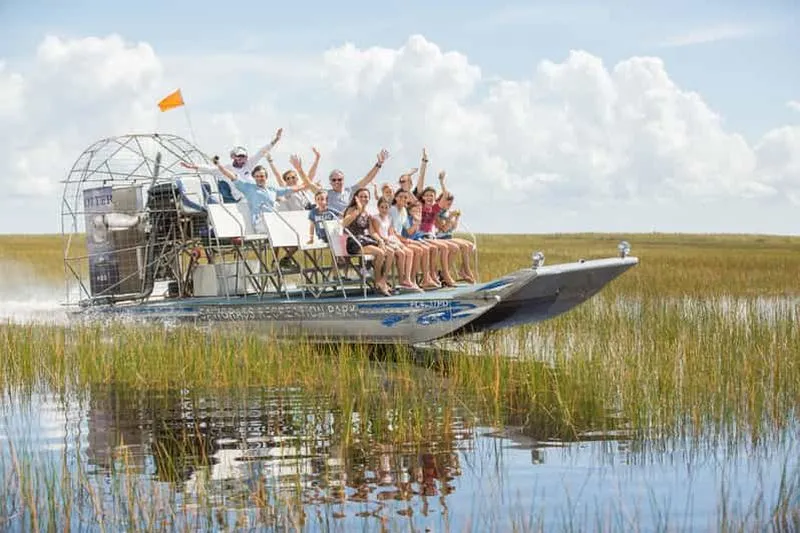 Miami: Everglades Airboat Tour, Wildlife Exhibit, and Roundtrip Bus Transport