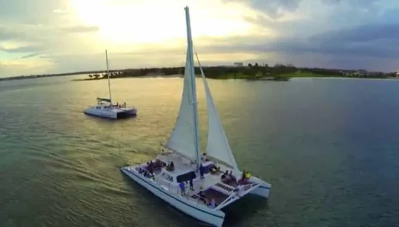Nassau: Sunset Dinner Cruise