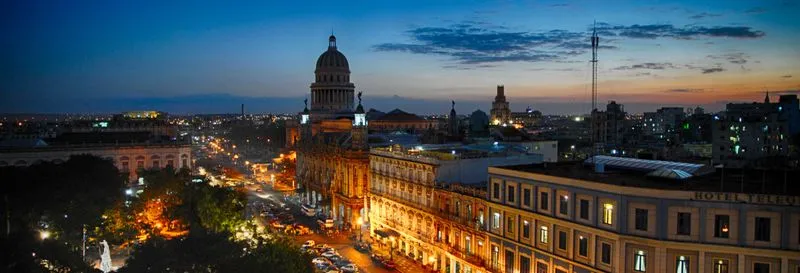 Night free tour of Havana