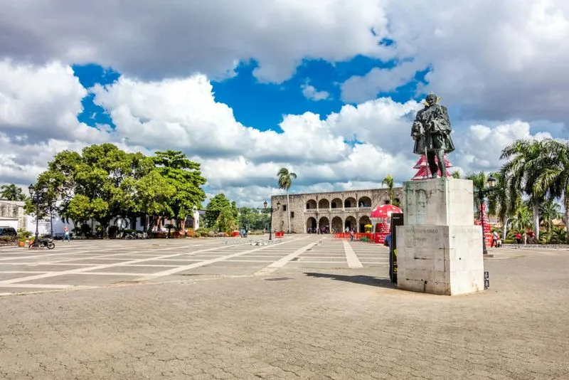 Santo Domingo City with a local guide and Dominican meal